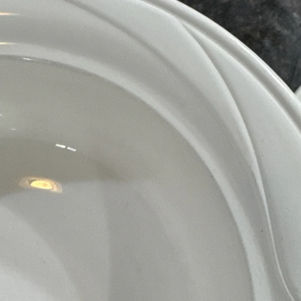 Corning Ware Casual Elegance White Flora Serving Dish With Cover 10